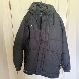Nike Gray Puffer Jacket with Quilted Design